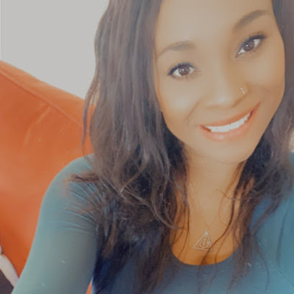 Meet your Posher, Courtney